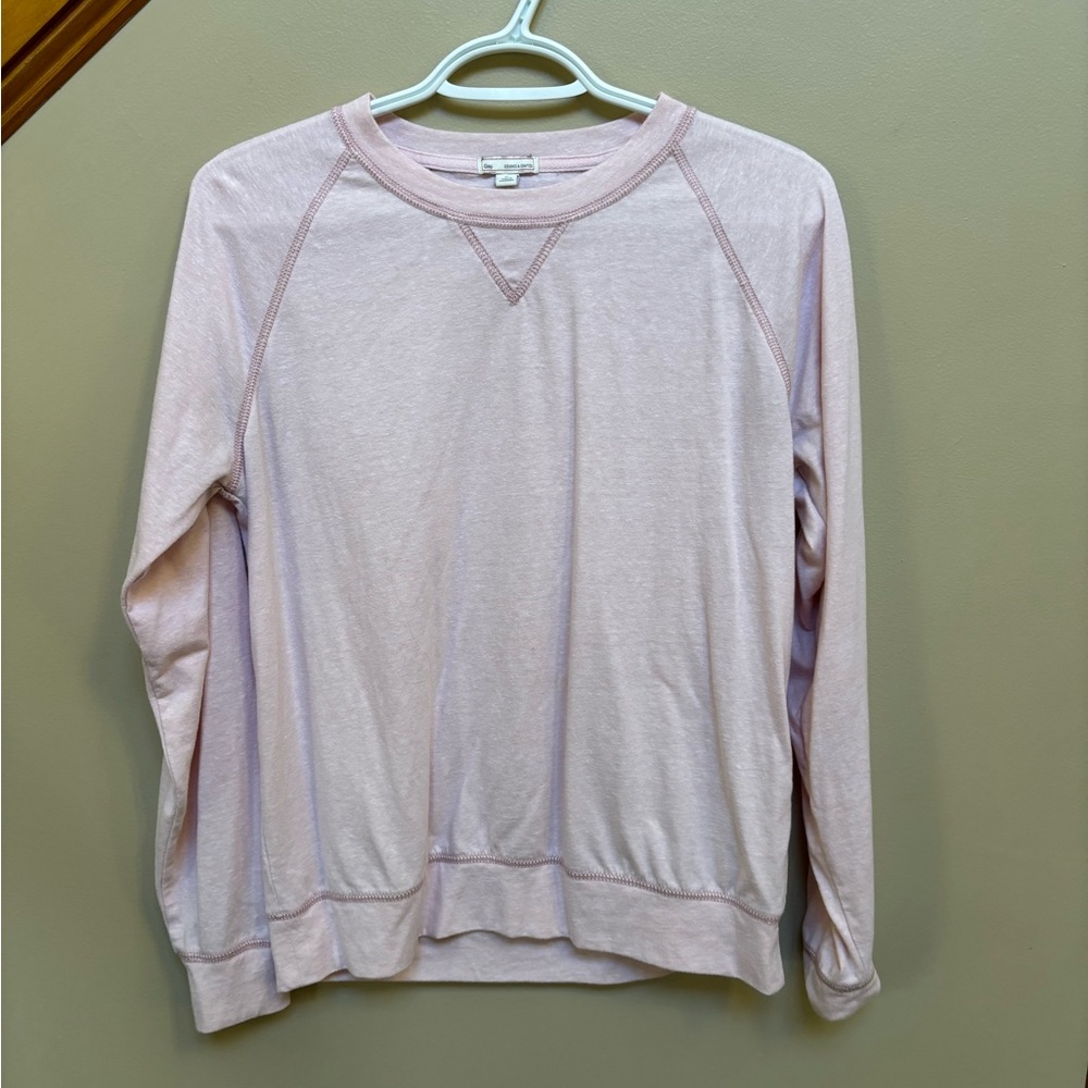 GAP pink crewneck